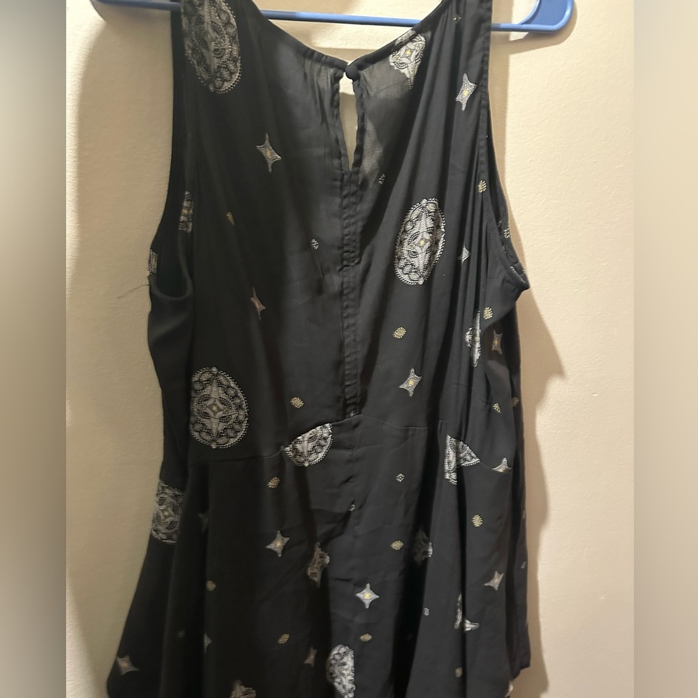 Torrid top - Picture 2 of 3